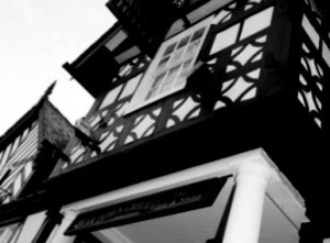 Lion And Swan Hotel X